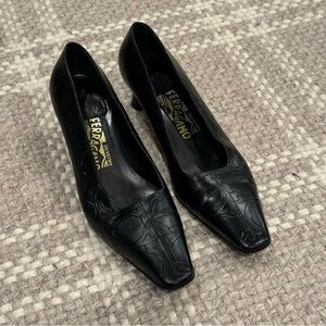 SALVATORE FERRAGAMO Black Leather Logo Square Toe Low Heel Pumps